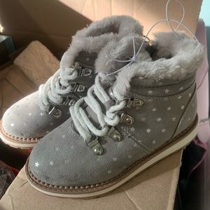 Brand new Cat and Jack toddler boots size 9